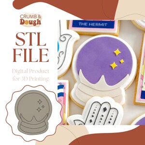 Peut inclure: Un fichier STL numérique pour l'impression 3D d'un emporte-pièce en forme de boule de cristal avec des étoiles. Le texte "STL FILE" et "Digital Product for 3D Printing" est affiché sur l'image.