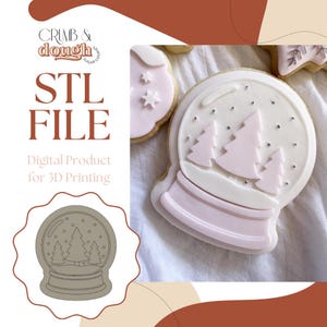 Peut inclure: Un fichier numérique STL pour impression 3D représentant un emporte-pièce en forme de boule à neige. L'image affiche le texte CRUMB & DOUGH STL FILE Digital Product for 3D Printing avec un dessin au trait beige d'une boule à neige.
