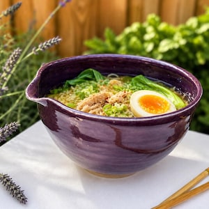 Grande ciotola in gres viola fatta a mano per ramen/riso/zuppa con bacchette, smalto testurizzato, capacità 1400 ml