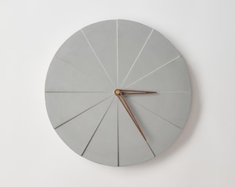 Concrete wall clock – Pie – handmade 28.5 cm (11.2 in) – minimalist modern decor – nature round design