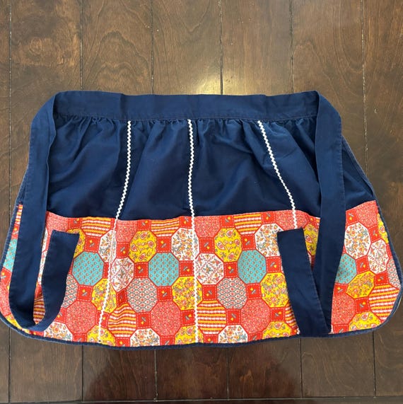Vintage Patchwork Apron, Double Sided Floral, Ric… - image 2