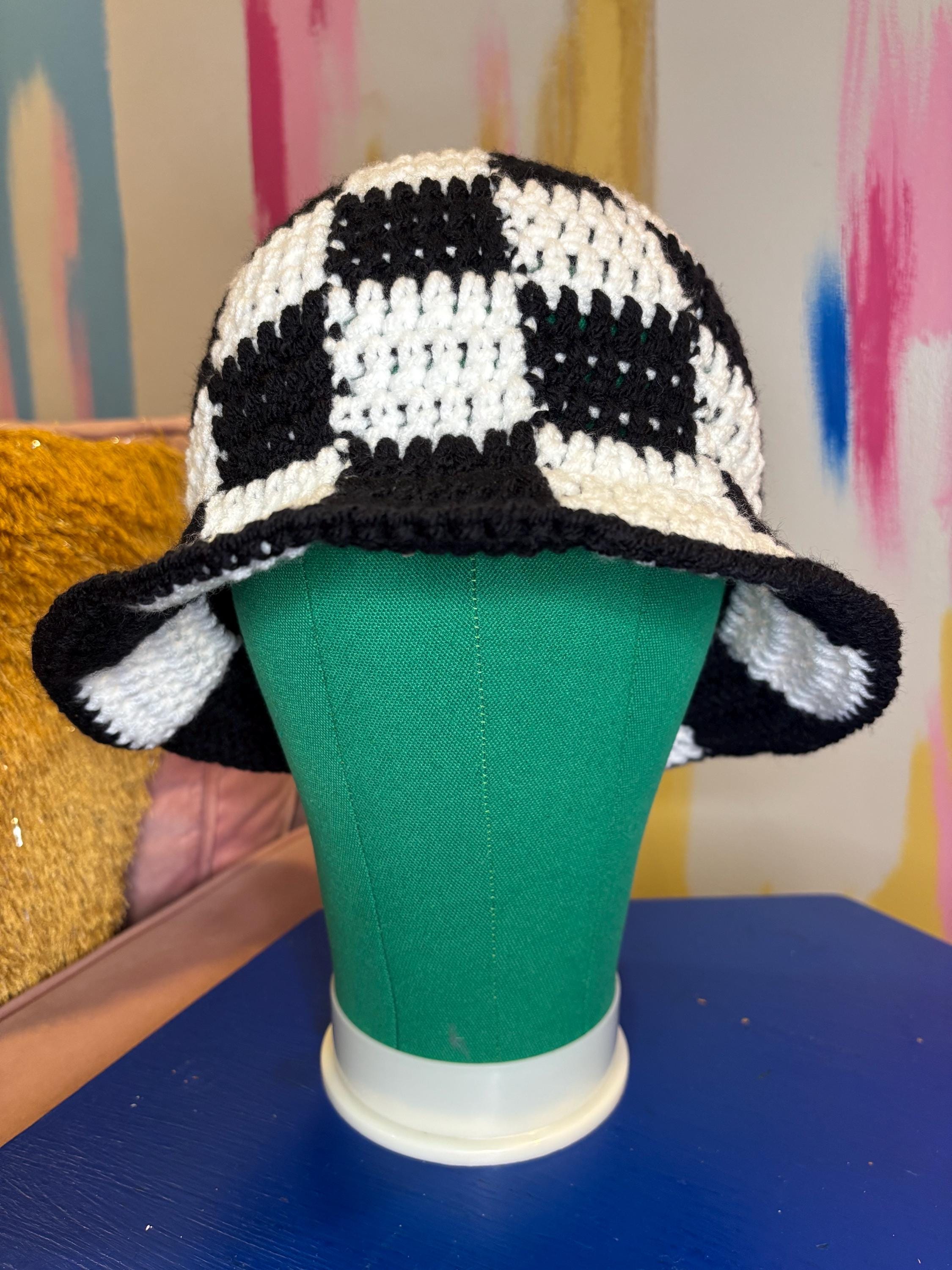 ハンドメイドかぎ針編みのチェック柄バケットハット – 様々な色 - Etsy 