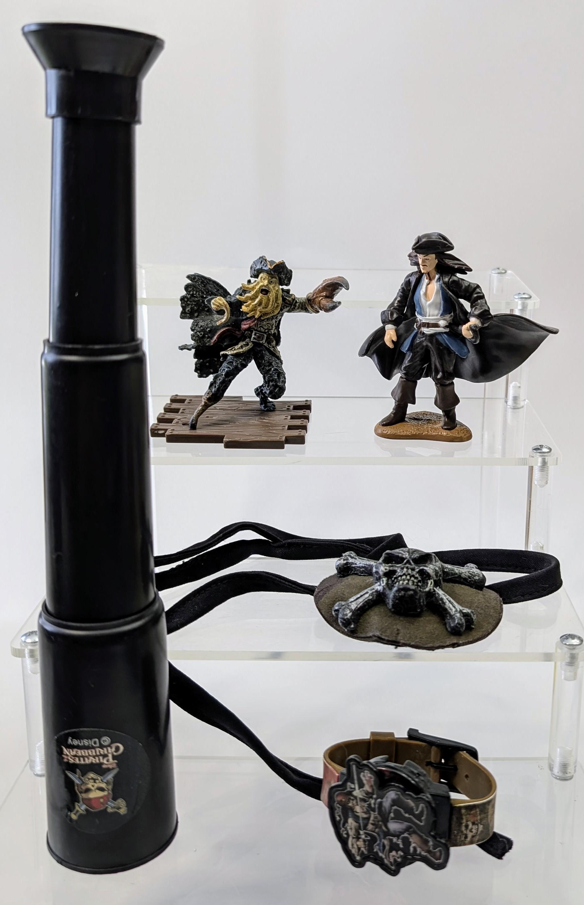 Disney - Pirates of the Caribbean - lot of 5 toys