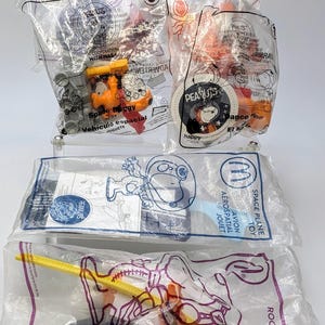 Peanuts - Snoopy NASA - McDonald&#39;s - Happy Meal - Toys - Unopened Package - All Different