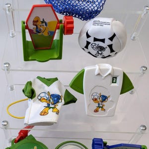 McDonald&#39;s - FIFA Bundle - Happy Meals Toys - 3&#39;&#39;Tall Largest