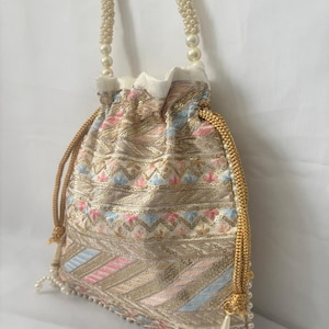 Rajathani Potli Sukzesstasche Hochzeit Tasche, Rückgabegeschenk, ethnischer Potli, Handgelenktasche, Perle Griff Potli, Chrismas Potli Tasche, Stickerei Potli