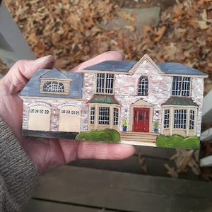 Custom Home Replica, Housewarming gift, First Home gift, miniature of your home painted on wood, house portrait, Christmas ornament of home