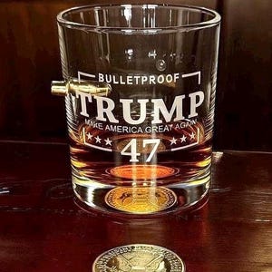 trump, tromp memorabilia coin, trump whiskey glass, whiskey glass, Christmas gift , maga, cocktail glass, challenge Coin, bullet glasses, trump whiskey glass”, “engraved trump tumbler”, “make america great again mug”, “bulletproof trump rocks”, “presidential gift 47”.whiskey Rocks, maga, Trump bullet Glasses