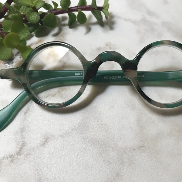 ROUNDABOUT Creamy Green Tortoise Small Round Reading Glasses
