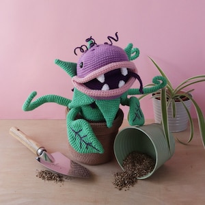 Clarence The Peckish Plant PDF eBook Irene Strange crochet pattern spooky amigurumi plant Venus fly trap image 1