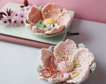 Blossom Pincushion - PDF eBook - Irene Strange crochet pattern