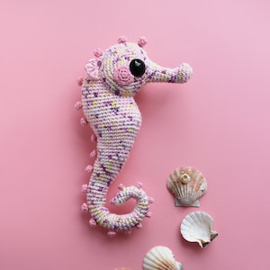 Speckled Seahorse - PDF amigurumi crochet pattern