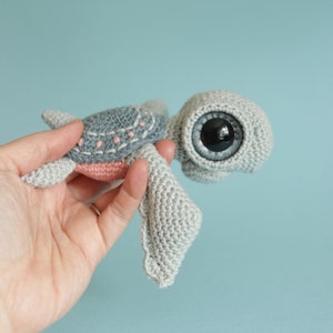 Seymour The Sea Turtle PDF amigurumi crochet pattern image 1