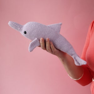 Darcey The Dolphin PDF Amigurumi Pattern image 1