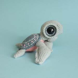 Seymour The Sea Turtle PDF amigurumi crochet pattern image 2