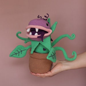 Clarence The Peckish Plant PDF eBook Irene Strange crochet pattern spooky amigurumi plant Venus fly trap image 5