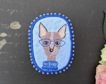 Cat Brooch. Textile Pet Brooch. The Sphynx cat with glasses. Hand embroidered textile cat jewelry. Embroidery animal art. Cat embroidery pin