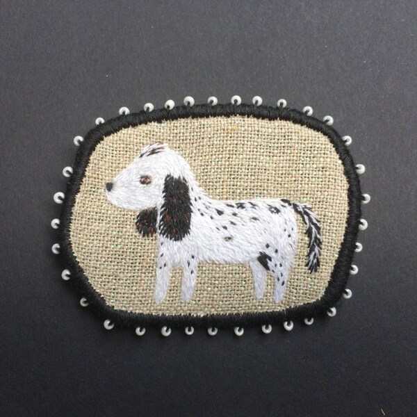 Textil-Pet Portrait Brosche - Spaniel Olivia - lustige Hunde-Kollektion, handbestickt Textile Hund Schmuck