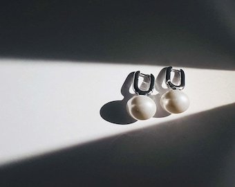 Perle en or blanc 18 carats | Gouttes de perles élégantes | Boucles d'oreilles classiques en or blanc avec perles | Créoles minimalistes en perles | Bijoux en perles intemporels