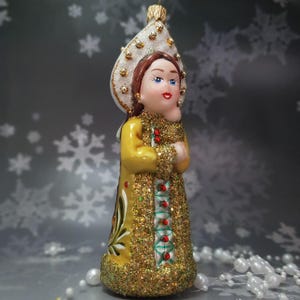 Santa Claus&#39;s granddaughter-Snow Maiden  christmas glass ornament