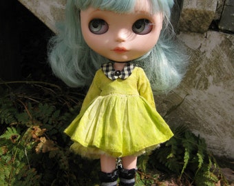 PATTERN Blythe Doll Designer Pattern/Tutorial PDF for Hand-Dyed Floating Collar Short Dress with Lace Edged Sleeves  by Cindy Sowers