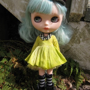 PATTERN Blythe Doll Designer Pattern/Tutorial PDF for Hand-Dyed Floating Collar Short Dress with Lace Edged Sleeves  by Cindy Sowers