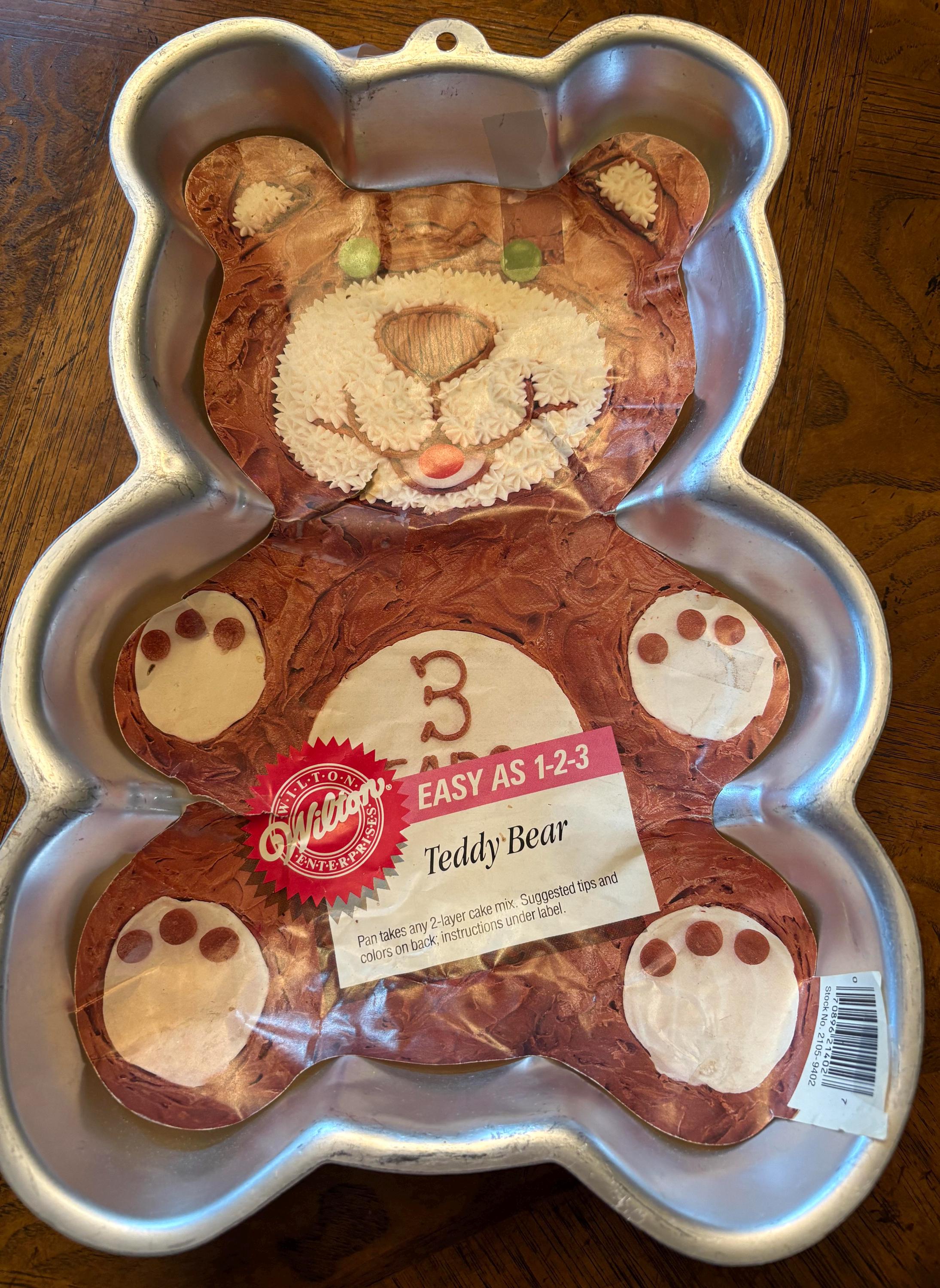 Vintage Wilton Teddy Bear, Cake Pan, Model 2105-9402 With