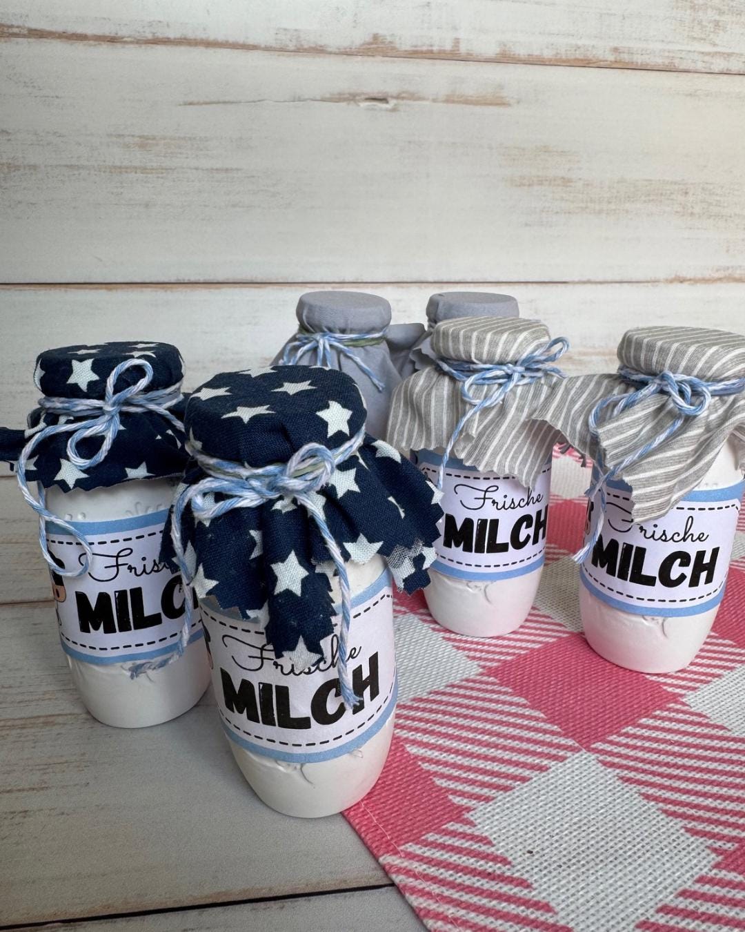 Melody Jane Puppenhaus Zubehör – Milchflaschen-Kiste Mit Tür & Stufe, 1:12 Maßstab