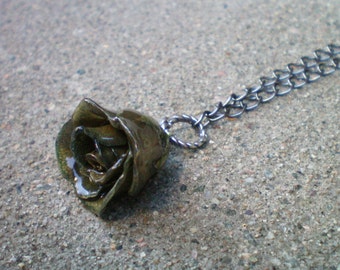 Free Shipping REAL Delicate Grey ROSE BUD Adjustable 15 inch to 19 inch Gun Metal Chain Necklace