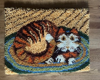 Vintage Orange Tabby Cat Latch Hook Rug Wall Hanging 20.5" x 27.5"