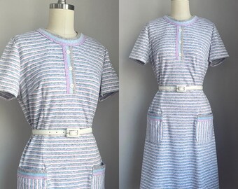 Vintage 1960's Lavender Stripe Dress with pockets Size Small