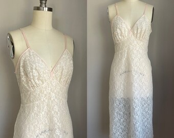 Vintage 1950’s White Lace and Pale Pink Nighty Slip Small