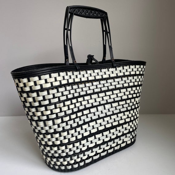 Vintage 1960’s Black and White Basketweave Market… - image 3