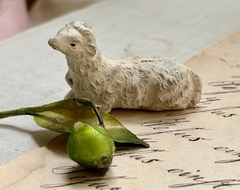 Figurine vintage en forme de crèche d'agneau ou de mouton à la craie