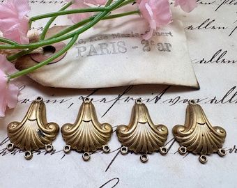 Brass Fan Shell Connectors Set of 4, Antique Brass Jewelry Findings, Ornate Chandelier Earring Links, Vintage Style