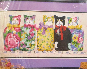 1992 Vintage Bucilla Needlepoint Kit CHINTZ CATS 16 X 8 NIP Color Print 12 Mesh Canvas Persian Wool 5 Cat Stitchery Craft Free Shipping