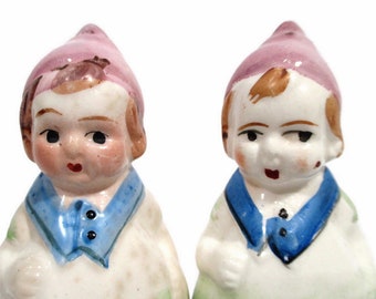 Vintage Salt & Pepper Shaker Set Boy Girl Pink Purple Pointed Hats Mid Century Kitchen Dining Serving Decor Hand Painted Japan Free Shipping