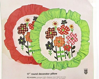 1970s Vintage Bucilla Creative Needlecraft FLOWER PATCH 17" Round Decorator Pillow KIT Unused Zipper Ruffle Belgian Linen Wool Free Shipping