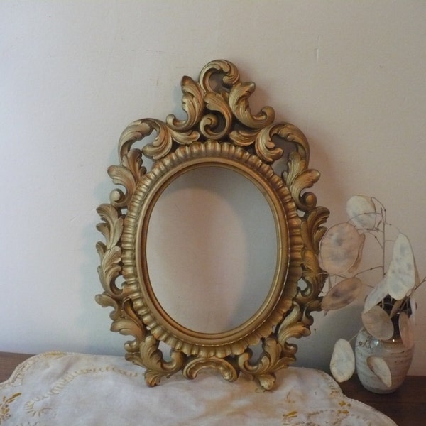 Ornate Vintage Gold Oval Frame