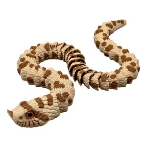 Bewegliche Java-Höckernatter – Das Juwel des Dschungels