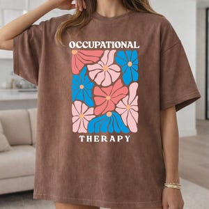Shirt für Ergotherapeuten, Retro-T-Shirt mit Blumenmuster, Arbeits-T-Shirt für Ergotherapeuten, Oberteil für Kinder-Ergotherapeuten, Komfort-Shirts für Ergotherapeuten