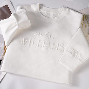 Sweat-shirt Future Mrs, sweat-shirt mariée en relief, future mariée, cadeau de lune de miel personnalisé pour jeunes mariés, col rond fiancée personnalisé avec sac cadeau
