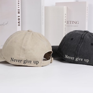 Chapeau brodé personnalisé, chapeau d'enterrement de vie de jeune fille personnalisé, cadeau d'anniversaire pour elle, cadeau de mariage, monogramme personnalisé, casquette de baseball unisexe