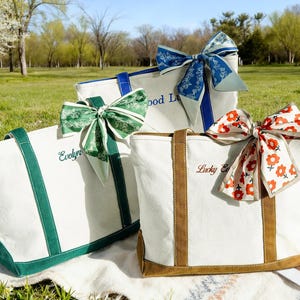 Benutzerdefinierte Tragetasche, personalisierte Text Tote, Geschenk für sie, Bachelorette Geschenke, Stickerei Canvas Einkaufstasche, Pool-Tasche, Strandtasche mit kostenlosen Bändern