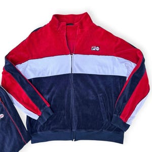 Conjunto deportivo vintage Y2K de Fila de terciopelo, talla XXL, chaqueta y pantalón con cremallera completa en rojo, blanco y azul. imagen 2