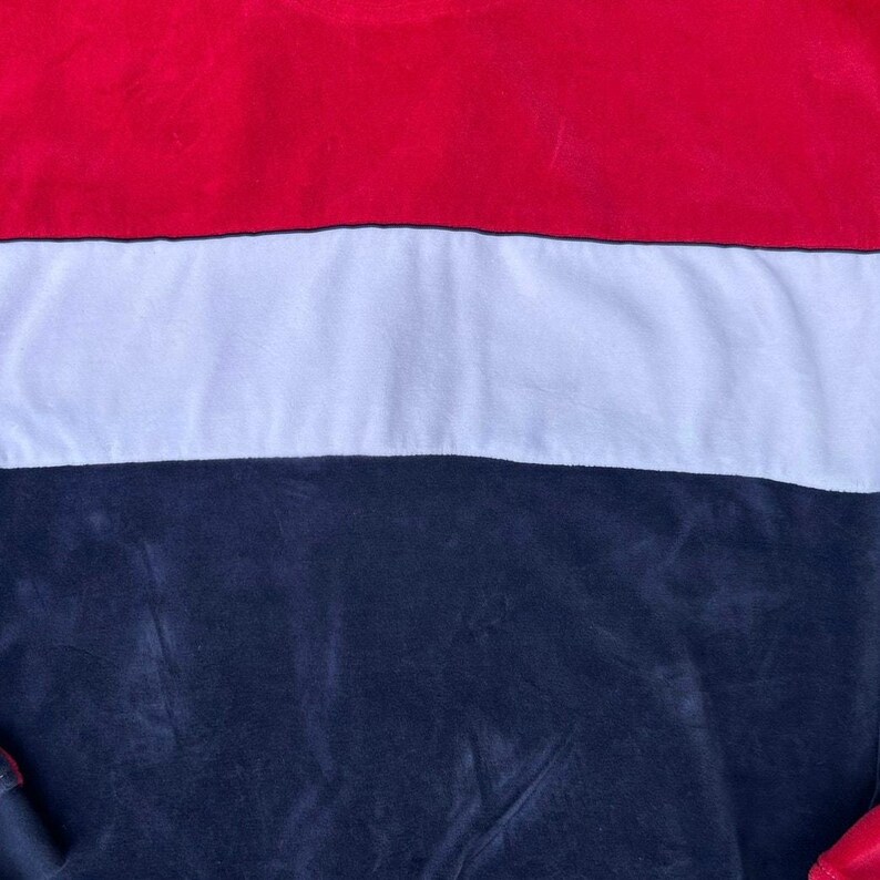 Conjunto deportivo vintage Y2K de Fila de terciopelo, talla XXL, chaqueta y pantalón con cremallera completa en rojo, blanco y azul. imagen 17