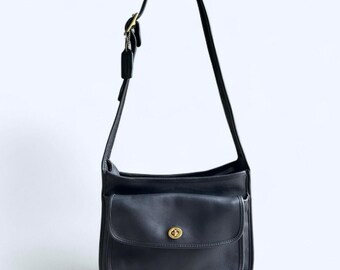 Vintage Coach Taft 9980 Black Leather Turnlock Crossbody