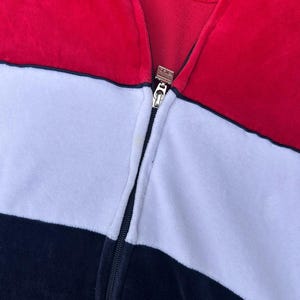 Conjunto deportivo vintage Y2K de Fila de terciopelo, talla XXL, chaqueta y pantalón con cremallera completa en rojo, blanco y azul. imagen 18