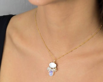 Mother of Pearl Gold Filled Big Bee Necklace, Birthstone Necklace, Gemstone Bridal Necklace, Gift for Women
