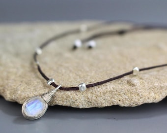 Silver Moonstone Cord Necklace, Adjustable Necklace, Black Wax Cord Necklace, Gift for Teens, Unique Moonstone Necklace, Minimalist Necklace